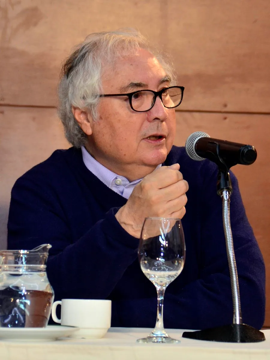 Manuel Castells