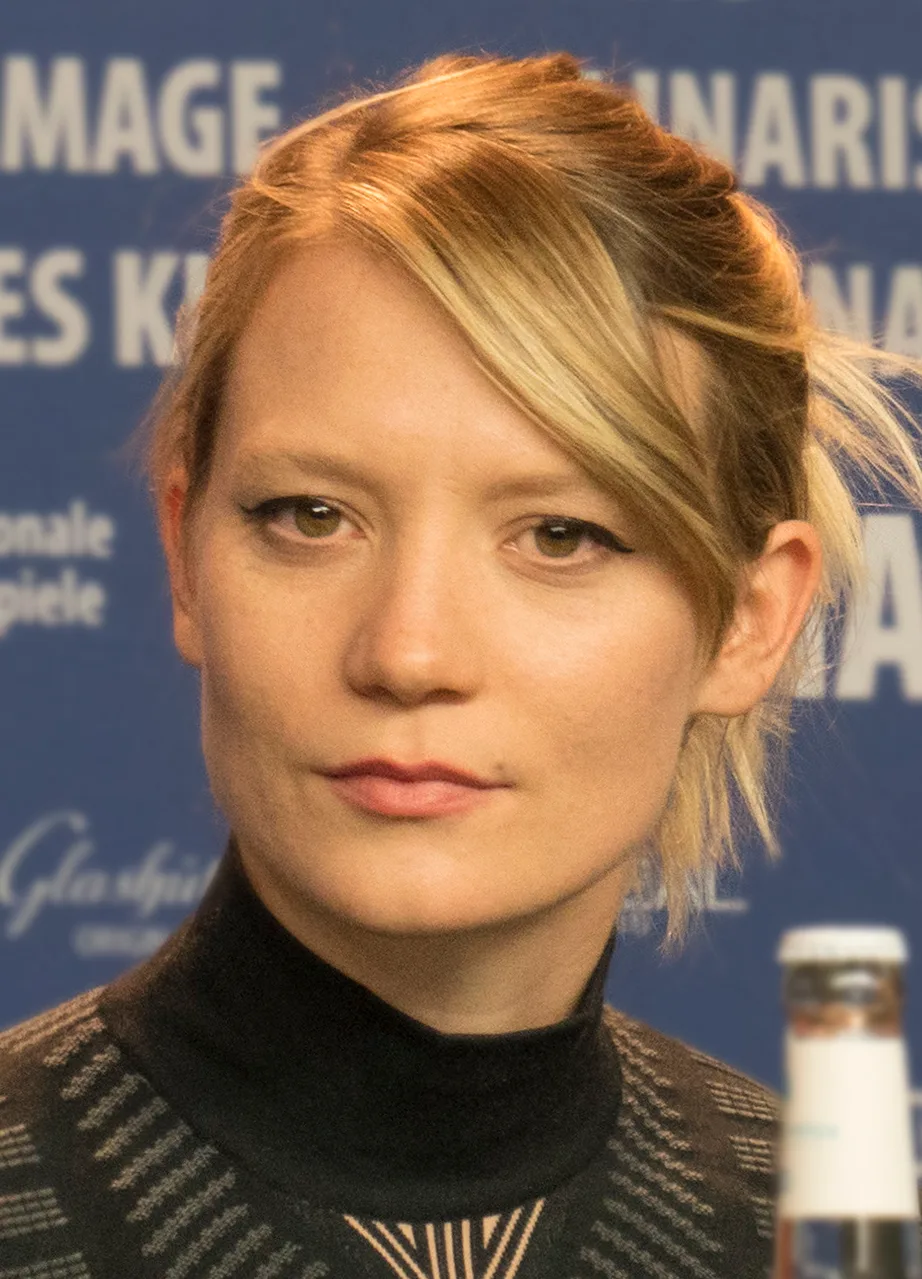 Mia Wasikowska